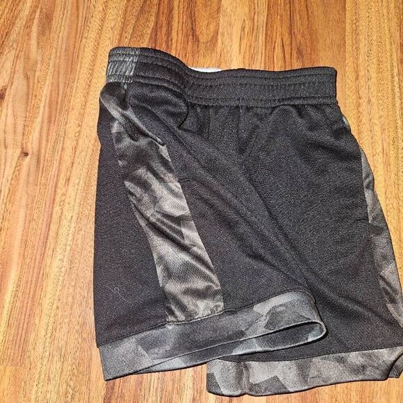 5 For $25 Black and Gray Camp Side Panel Elastic Active Shorts Toddler Size 3T - Picture 2 of 4